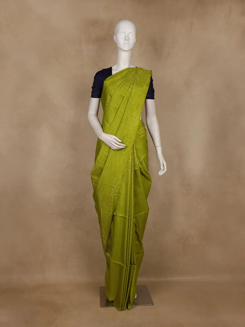 Parrot Green Geometric Woven Soft Silk Saree 1