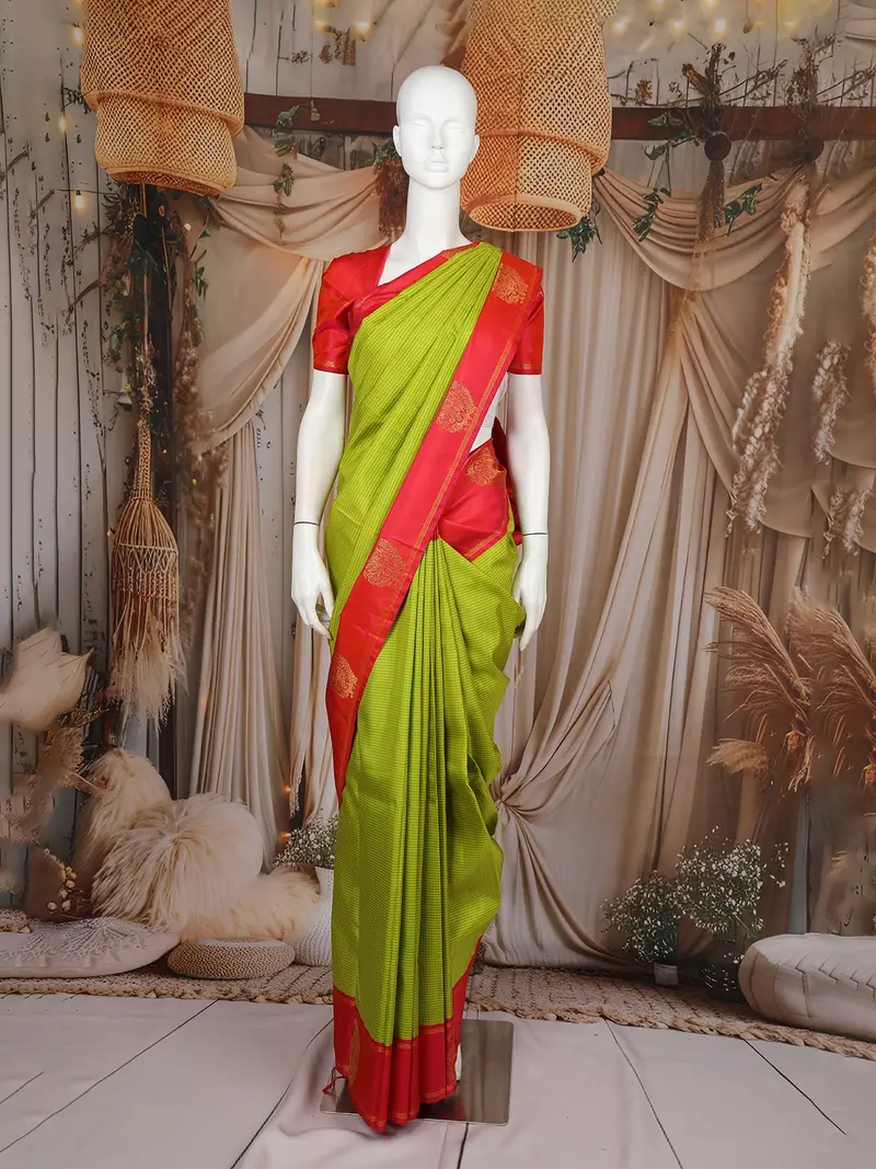 Parrot Green Mini Checked Design Pure Kanchipuram Silk Saree 1