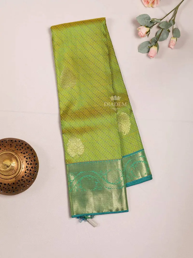 Parrot Green Pure Kanchipuram Bridal Silk Saree With Leaf Motif On The Body And Contrast Zari Border 2