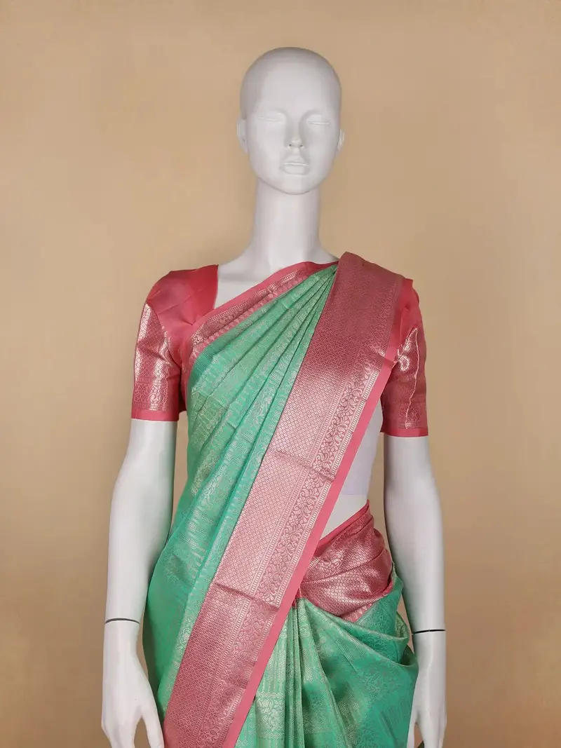 Pastel Green Floral Woven Pure Kanchipuram Silk Saree 2