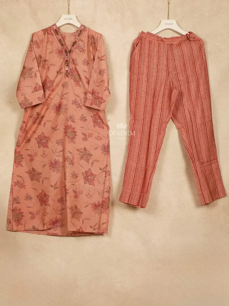 Peach Cotton Straight Cut Salwar Suit Adorned With Floral Prints 1