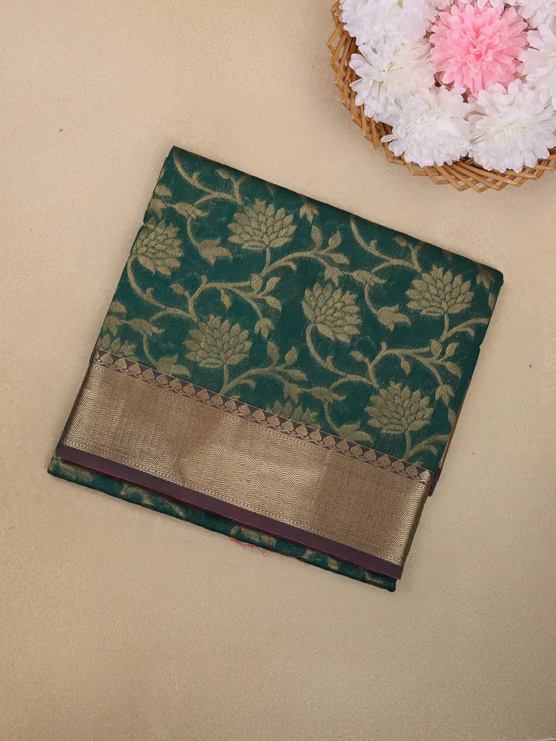 Peacock Green Floral Zari Woven Design Silk Cotton Saree With Contrast Border 1
