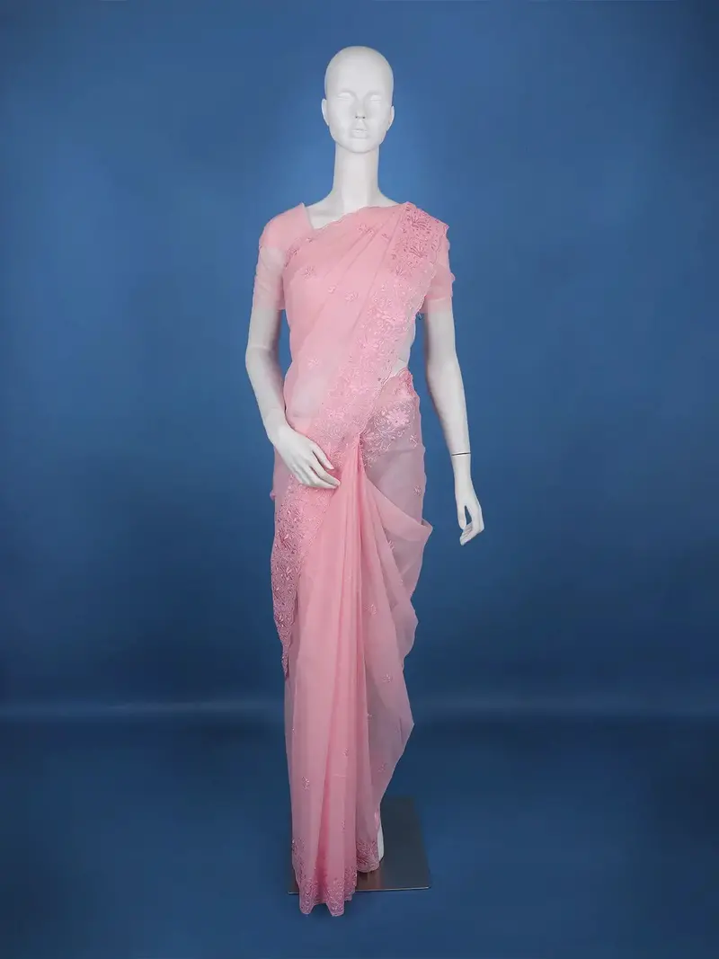 Pink Floral Embroidered Tissue Saree With Scalloped Border 1