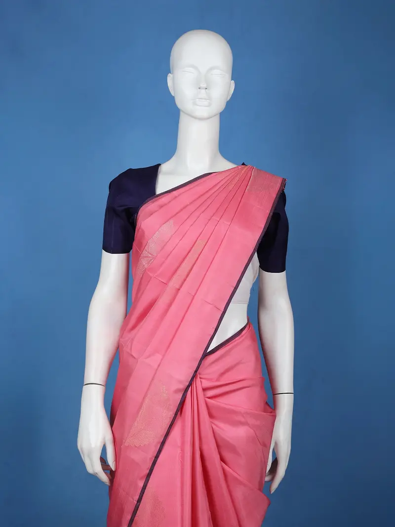 Pink Floral Motif Woven Pure Kanchipuram Silk Saree 2