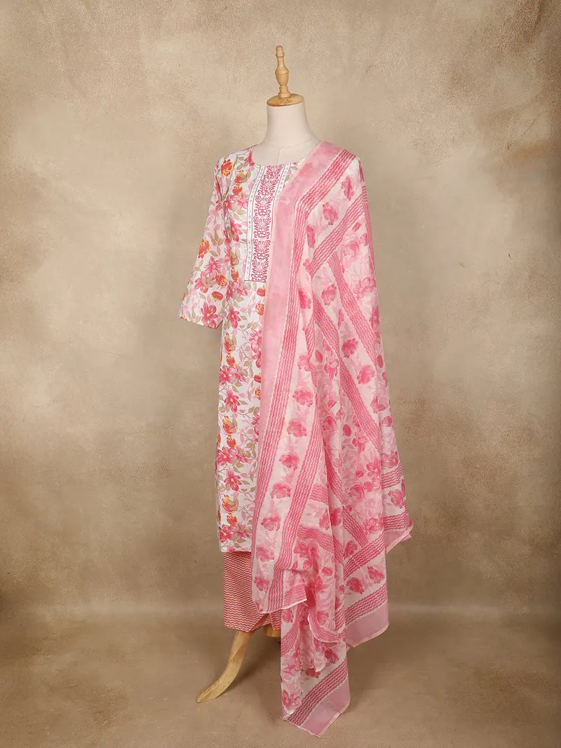 Pink Floral Printed Cotton Straight Cut Salwar Suit With Dupatta 3