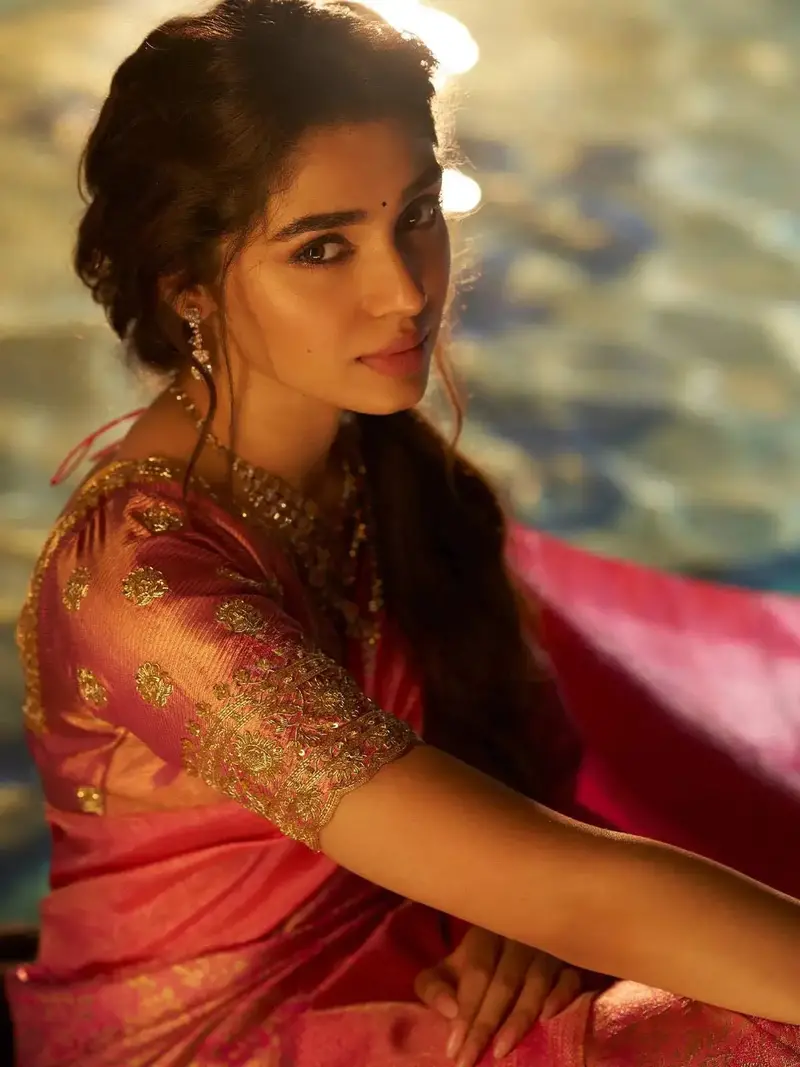 Pink Floral Woven Pure Kanchipuram Silk Saree 2
