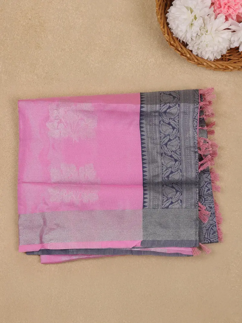 Pink Geometric Diamond Designed Silk Saree 1