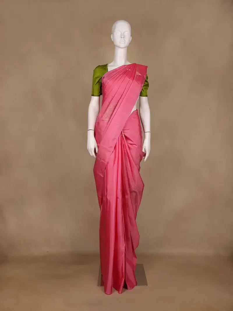 Pink Geometric Woven Pure Kanchipuram Silk Saree With Contrast Green Blouse 1