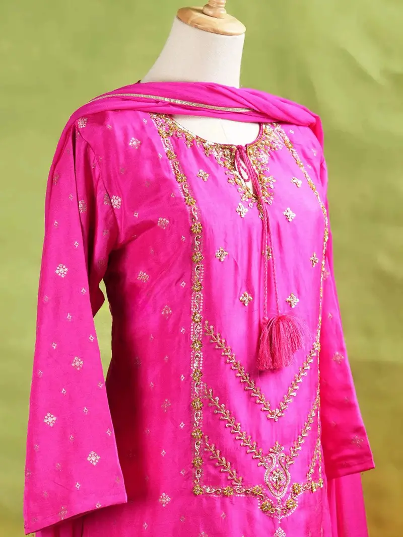 Pink Palazzo Suit Adorned With Floral Embroidery, With Dupatta And 3/4 Sleeve 3