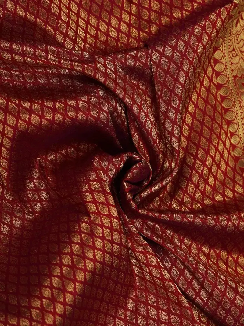 Pink Pure Kanchipuram Bridal Silk Saree With Leaf Jacquard On The Body With Designed Border 2