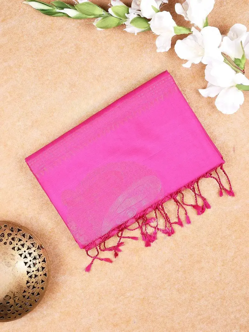 Pink Soft Silk Saree With Floral And Paisley Motif On The Body And Without Border 1