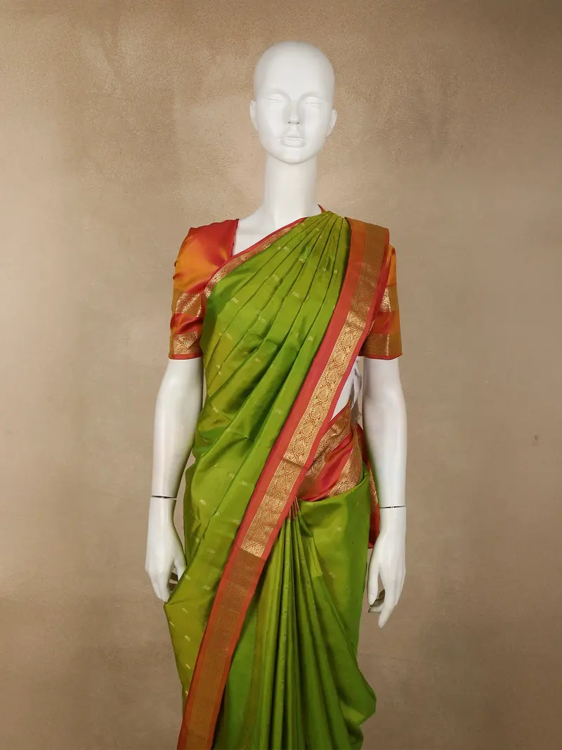 Pista Green Butta Woven Design Pure Kanchipuram Silk Saree With Contrast Zari Border 2