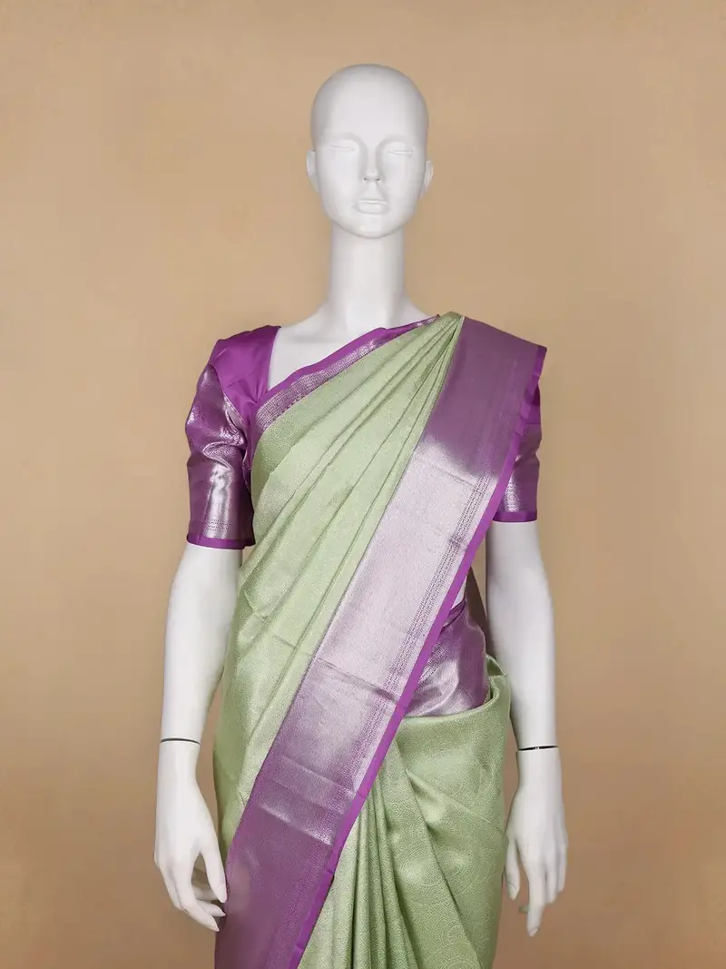 Pista Green Floral Woven Pure Kanchipuram Silk Saree 2