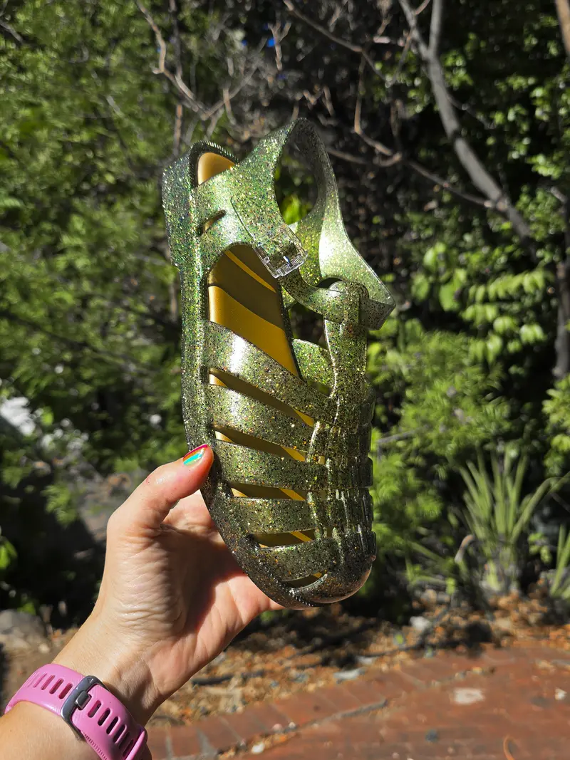 Possession Green Gold Glitter 2