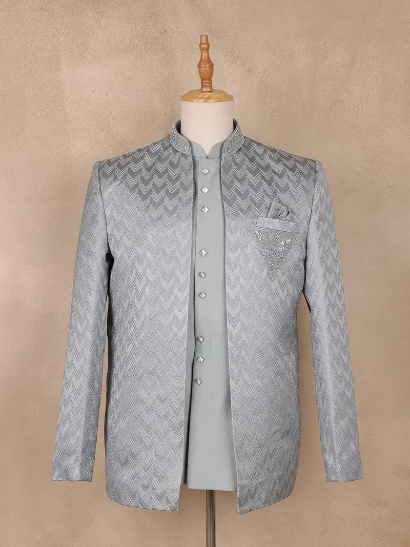 Powder Blue Arrow Design Jacquard Men's Suit With Embroidered Collar And Pocket Detailing 1