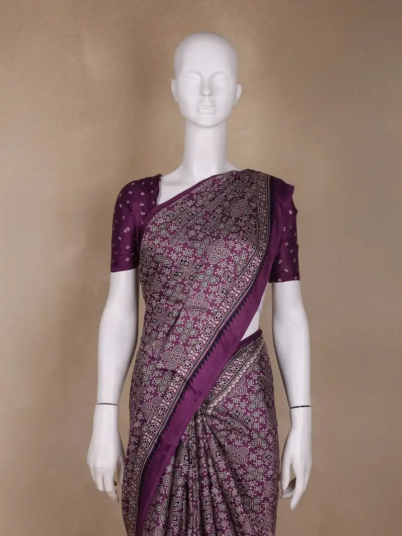 Purple Bandhani-Style Geometric Print Mul Mul Cotton Saree 2