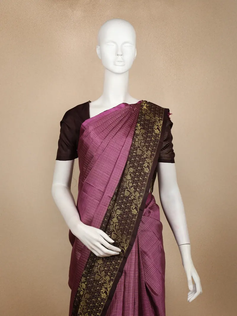 Purple Checked Woven Pure Kanchipuram Silk Saree With Contrast Brown Zari Border 2