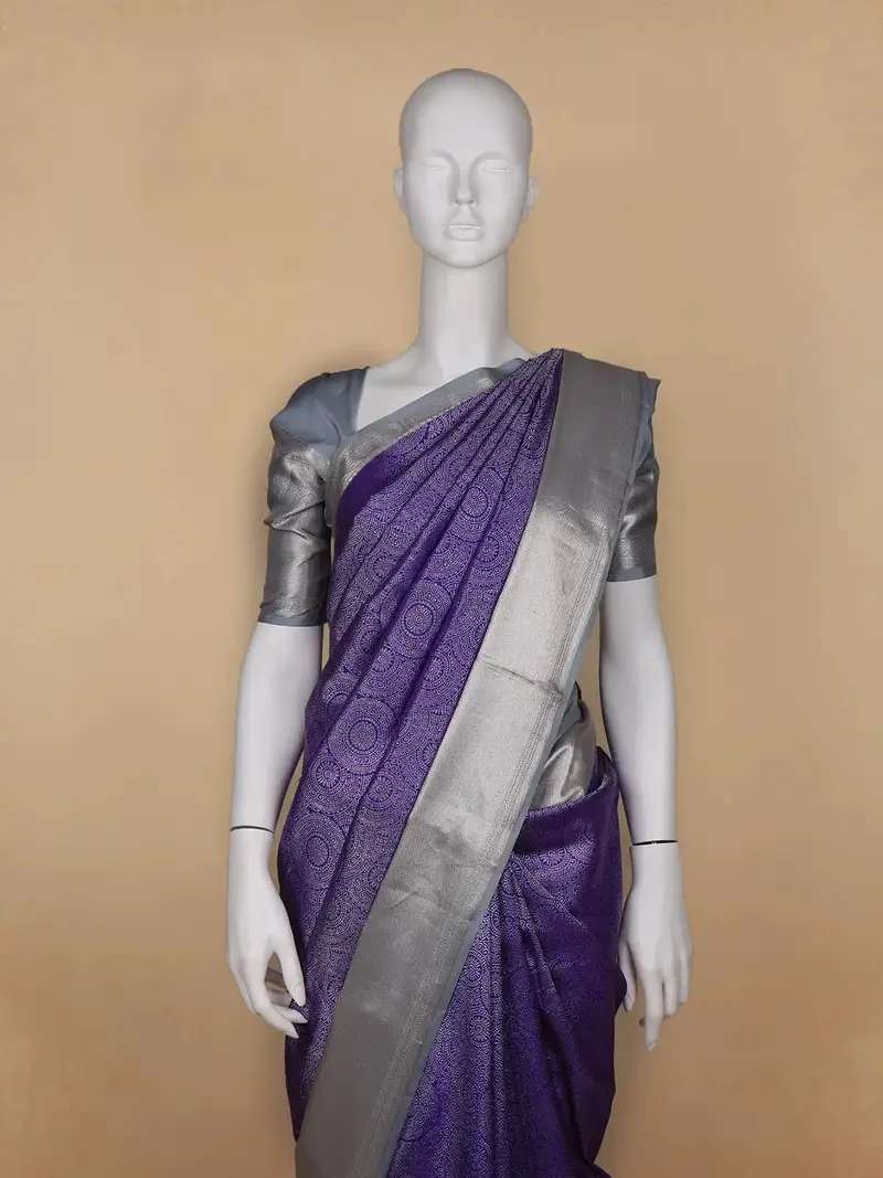 Purple Floral Woven Pure Kanchipuram Silk Saree 2