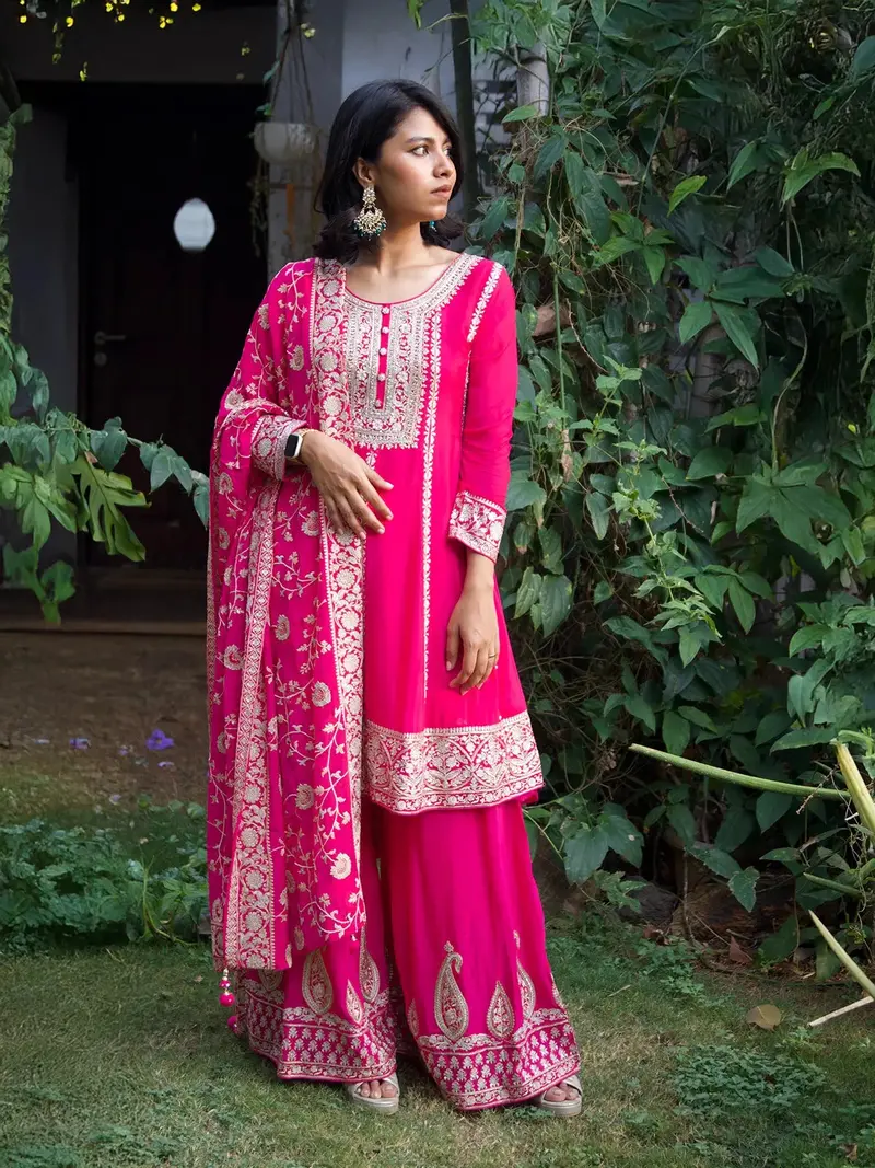 Queen Pink Floral Designed Georgette Salwar Suit 1