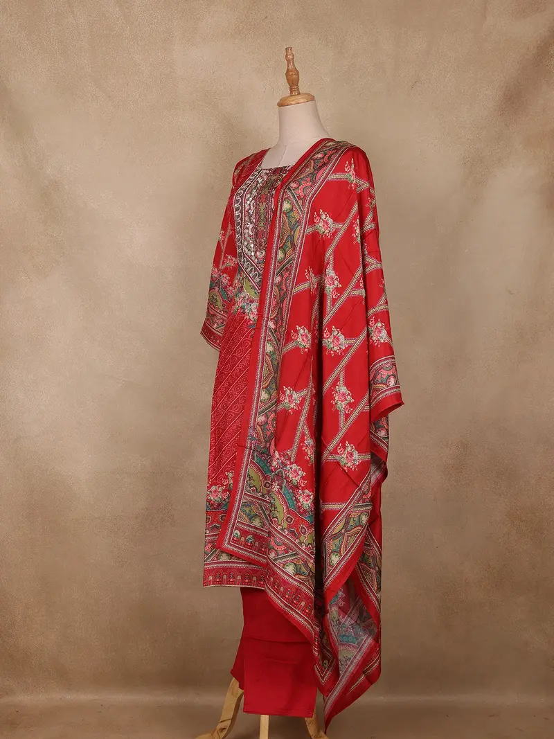 Queen Pink Floral Printed Crepe Salwar Suit With Dupatta 3