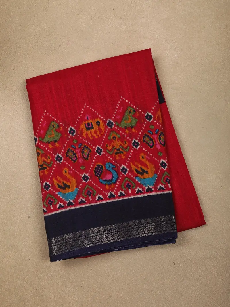 Queen Pink Floral Printed Design Crepe Saree With Zari Border 1