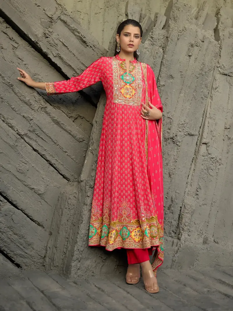 Queen Pink Floral Printed Synthetic Salwar Suit 3