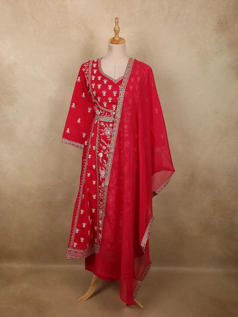 Queen Pink Floral Thread Embroidered Design Cotton Salwar Suit With Dupatta 1