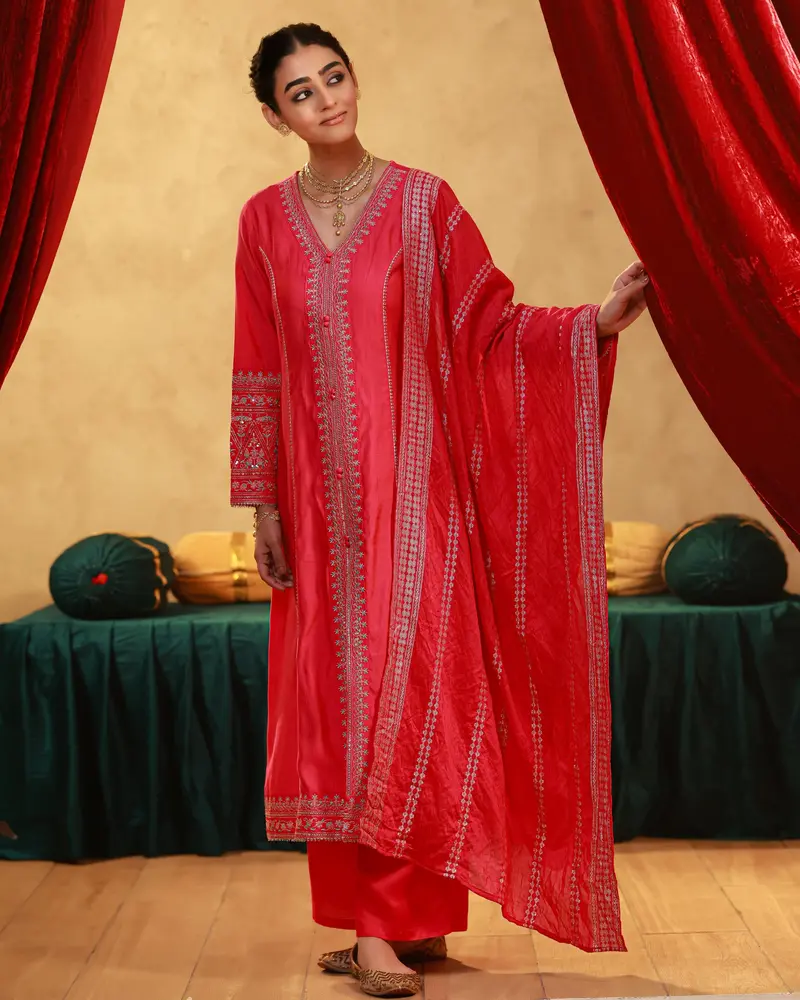 Queen Pink Floral Thread Embroidered Silk Cotton Palazzo Suit With Dupatta 1