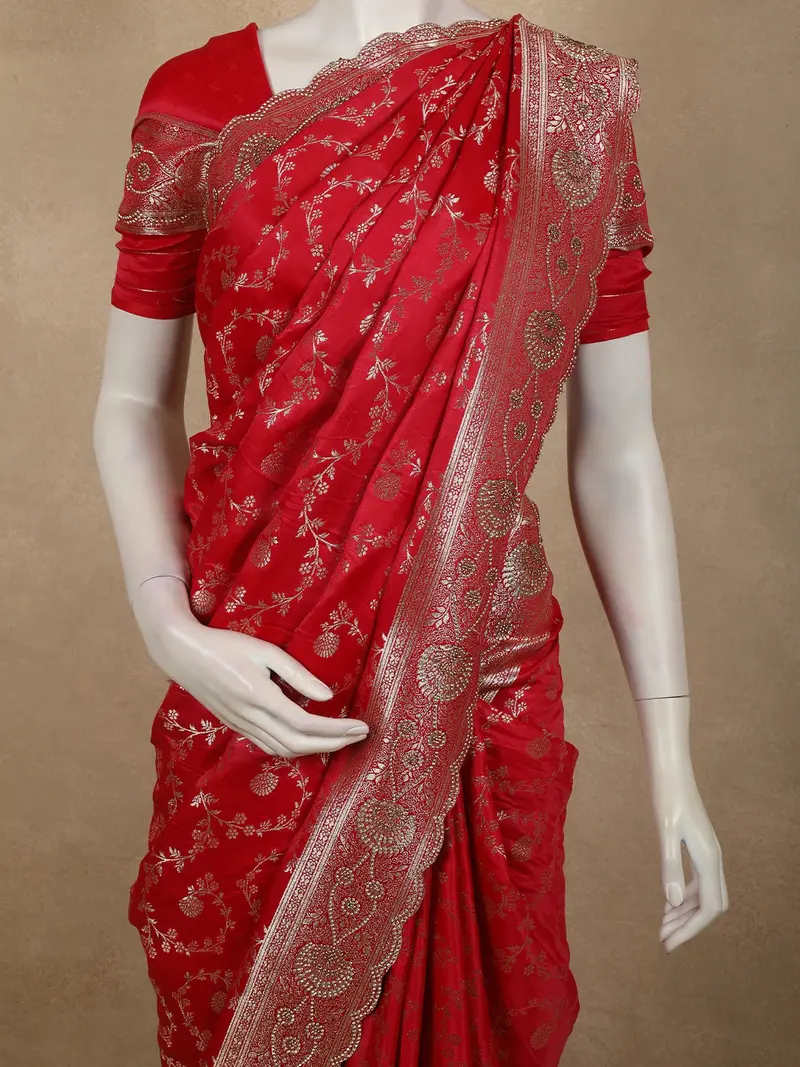 Queen Pink Floral Zari Woven Design Banarasi Silk Designer Saree With Designer Border 2