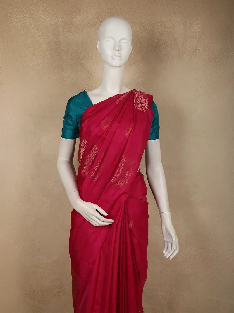 Queen Pink Floral Zari Woven Design Kanchipuram Silk Saree 2