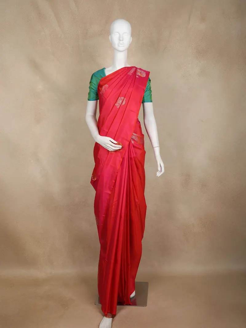 Rani Pink Butta Woven Kanchipuram Silk Saree 1
