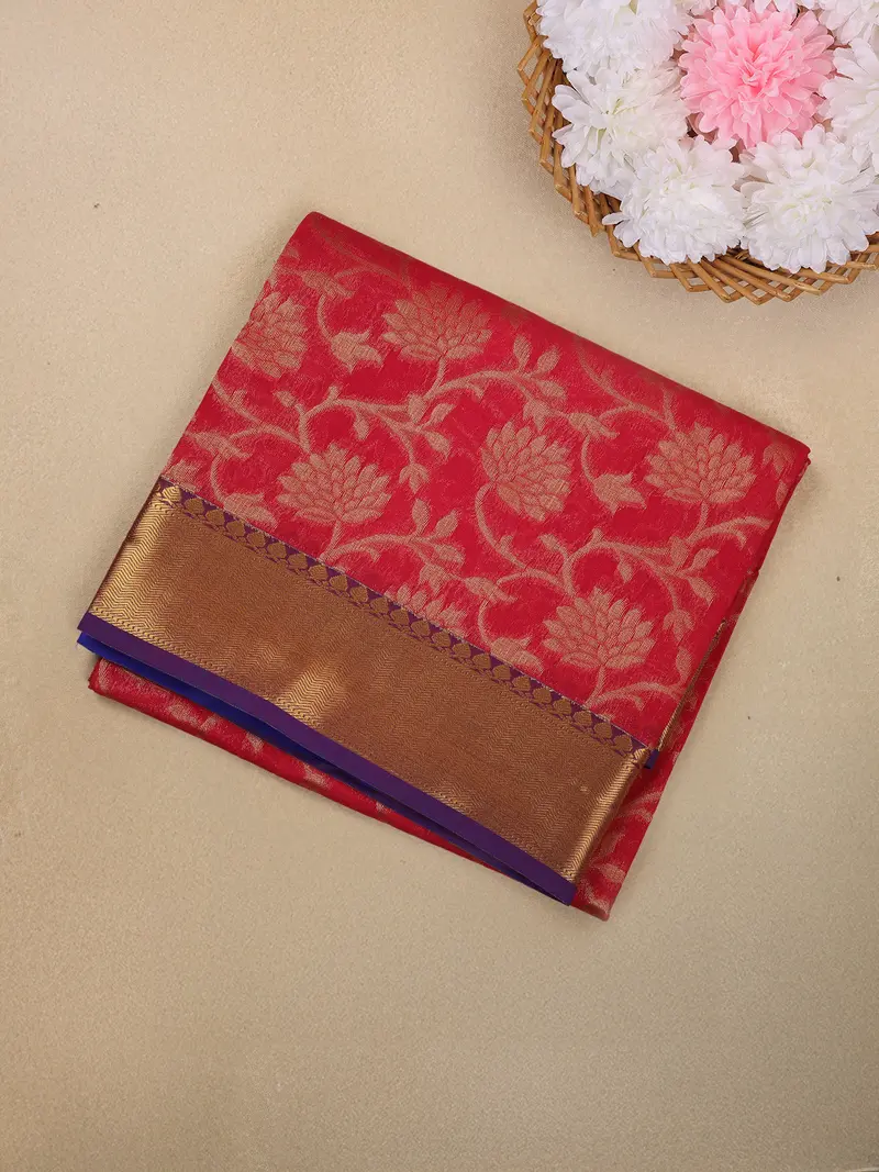 Rani Pink Floral Zari Woven Design Silk Cotton Saree With Contrast Border 1
