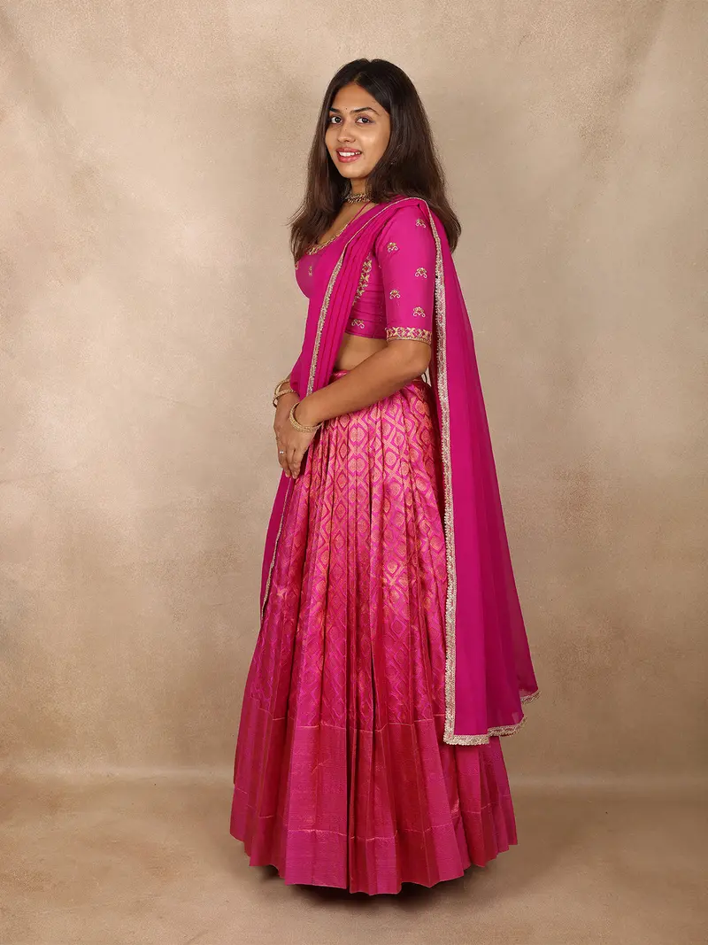 Rani Pink Geometric Zari Woven Design Pure Kanchipuram Silk Bridal Wear Dhavani With Embroidery Work Blouse 2