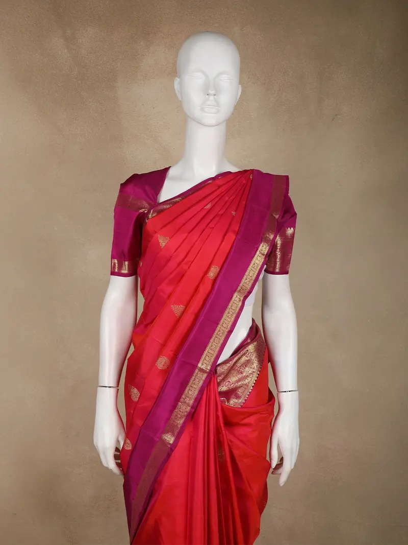 Rani Pink Paisley Butta Woven Design Pure Kanchipuram Silk Saree With Contrast Border 2