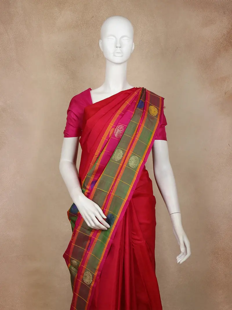 Rani Pink Solid Woven Design Pure Kanchipuram Silk Saree With Contrast Checked Border 2