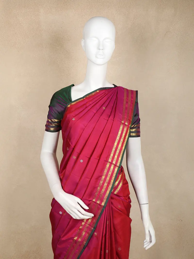 Red Butta Designed Kanchipuram Silk Saree 2