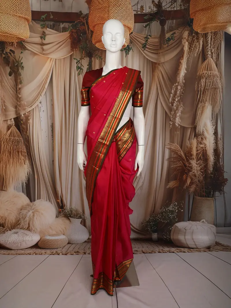 Red Butta Zari Woven Design Pure Kanchipuram Silk Saree With Contrast Double Zari Border 2