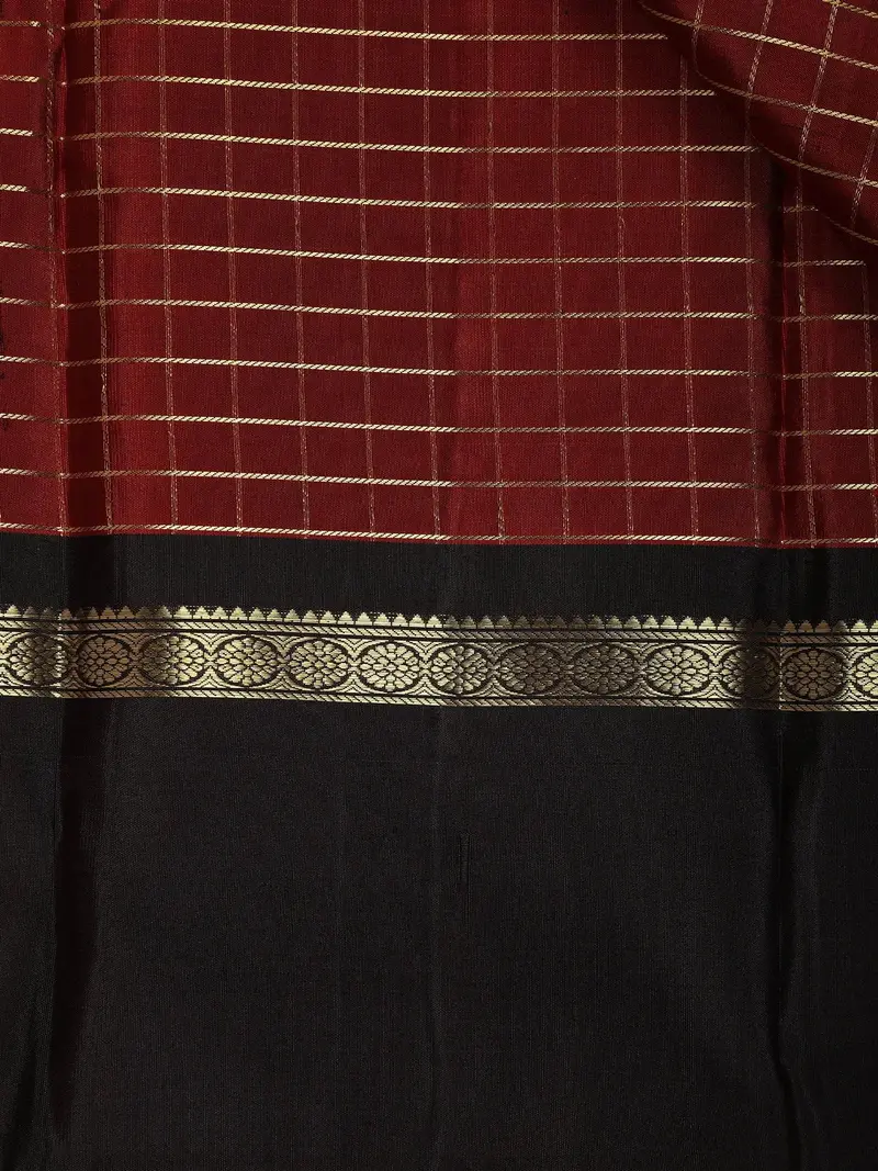 Red Checks Woven Pure Kanchipuram Silk Saree 2