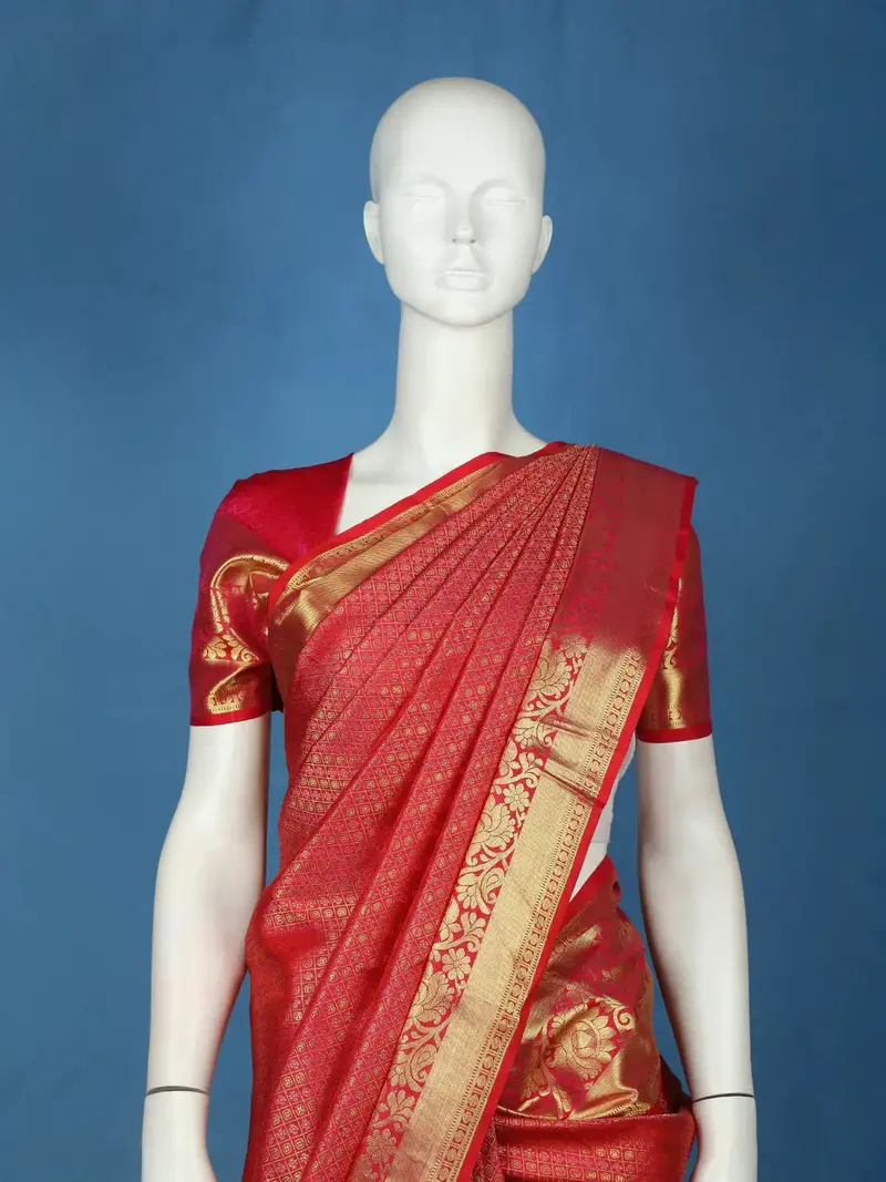 Red Diamond Butta Woven Pure Kanchipuram Silk Saree With Golden Zari Border 2