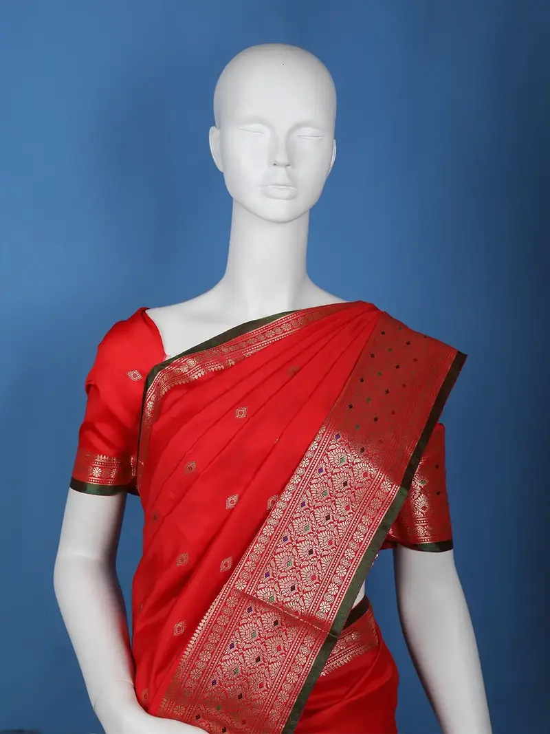 Red Diamond Designed Soft Silk Saree 2