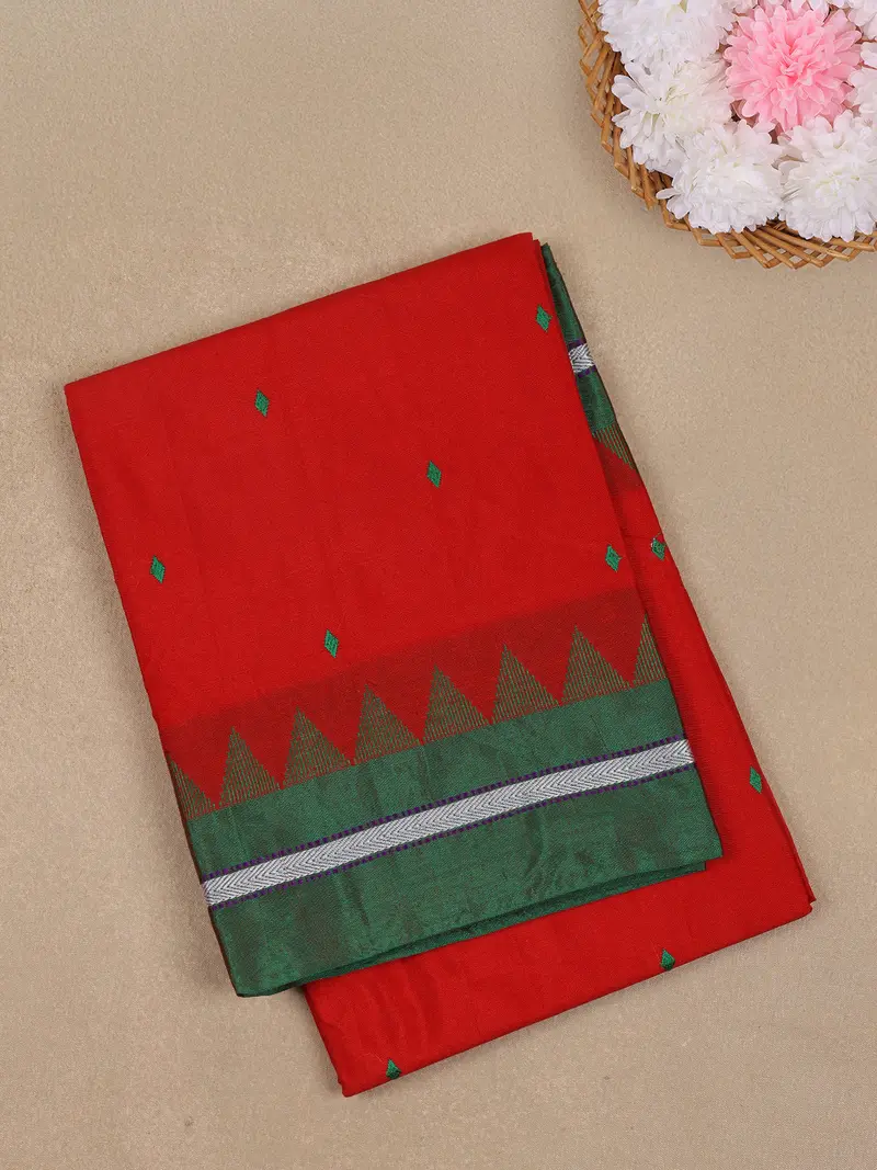 Red Diamond Motif Woven Cotton Saree With Contrast Green Temple Border 1