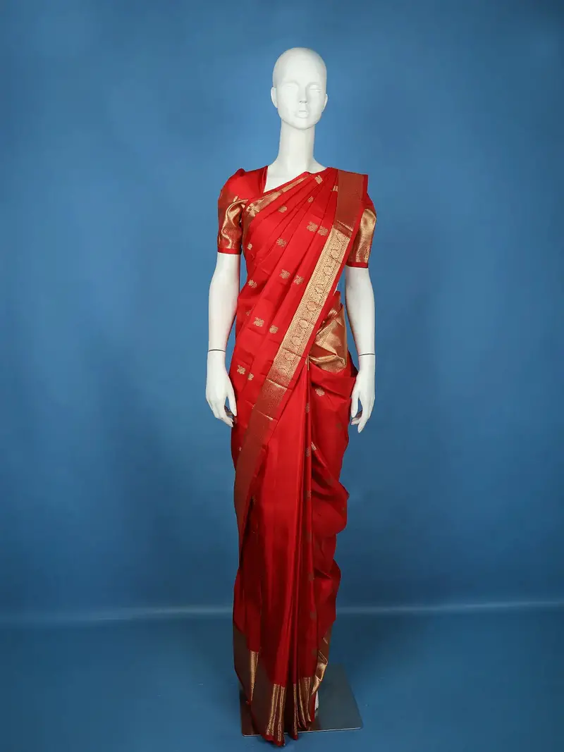 Red Floral And Paisley Woven Pure Kanchipuram Silk Saree 1
