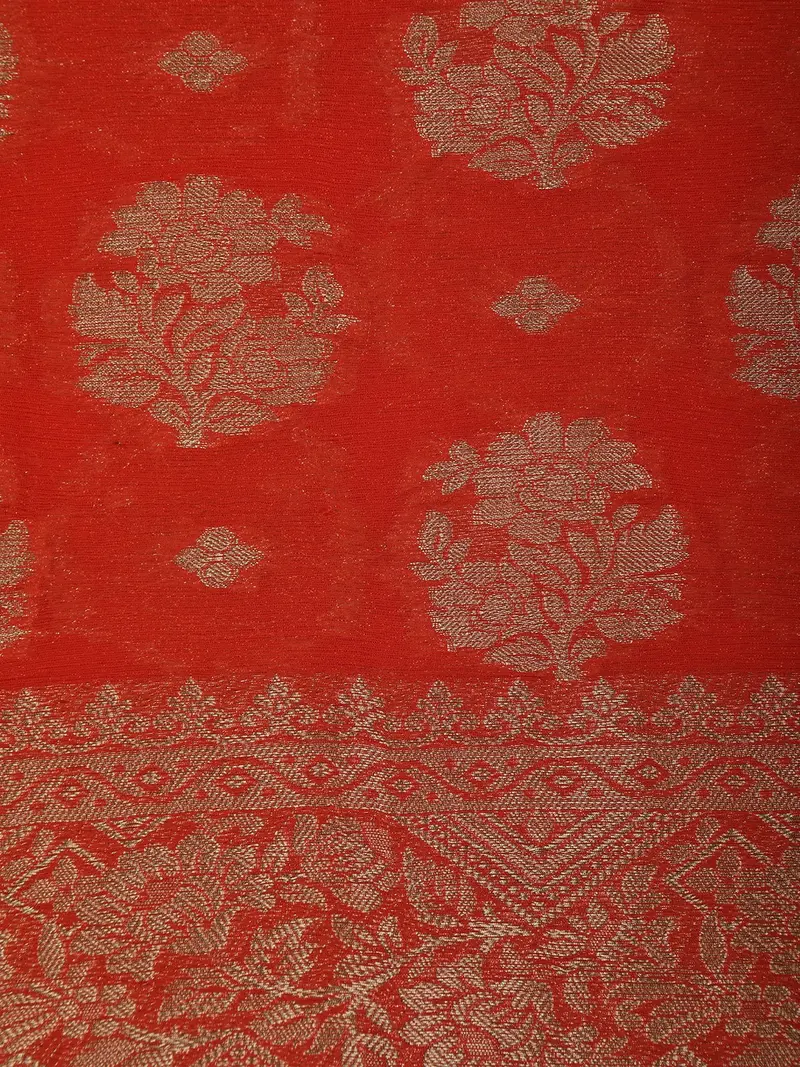 Red Floral Butta Woven Banarasi Silk Saree With Zari Border 2