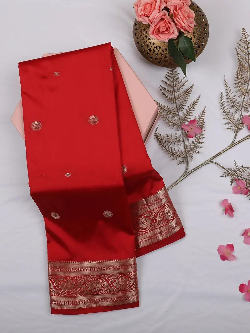 Red Floral Butta Woven Soft Silk Saree With Zari Border 1