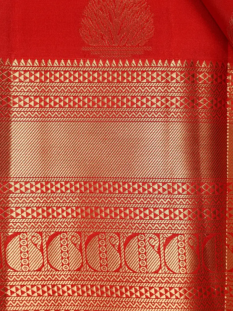 Red Floral Motifs Pure Kanchipuram Silk Saree 2