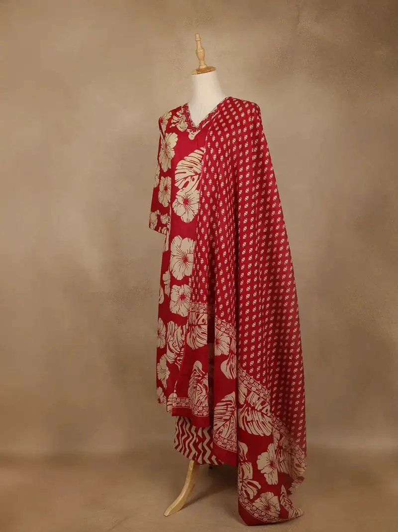 Red Floral Printed Cotton Salwar Suit With Dupatta 3