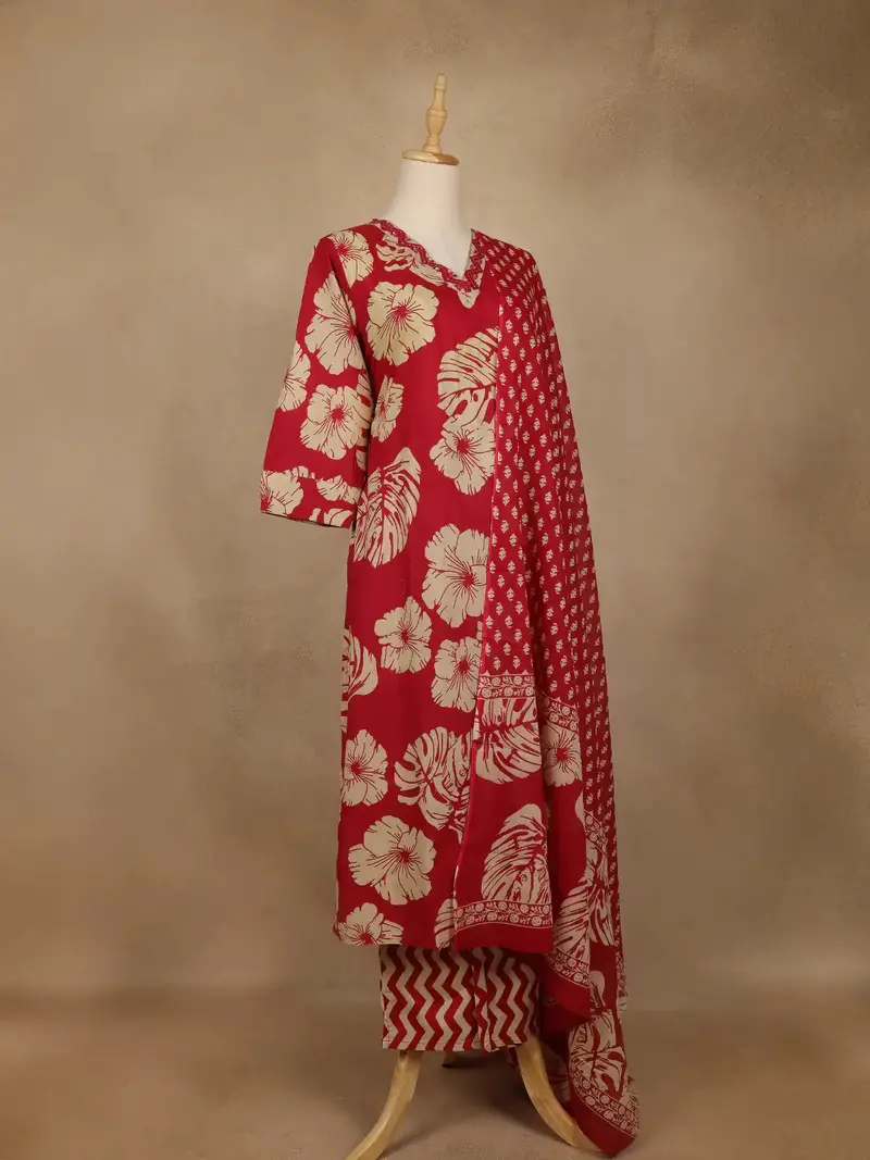 Red Floral Printed Cotton Salwar Suit With Dupatta 4