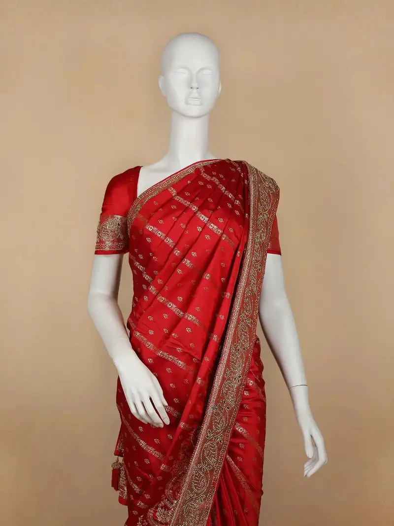 Red Floral Weave And Stone Work Banarasi Silk Saree 2