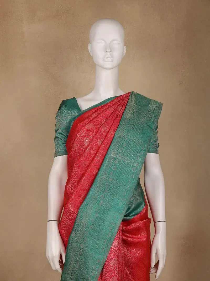 Red Floral Woven Pure Kanchipuram Silk Saree 2