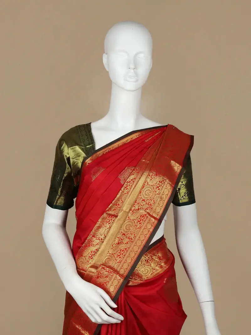 Red Floral Woven Pure Kanchipuram Silk Saree 2